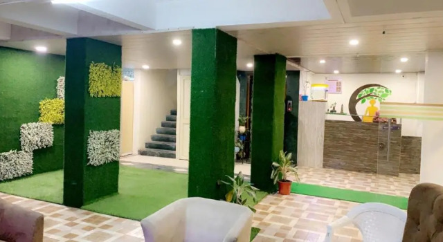 The Paradise Aundh, Забронировать Отель Отели Aundh с парковкой, Парковка