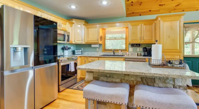 Коттедж Beautiful Smoky Mountain Chalet With Game Room!