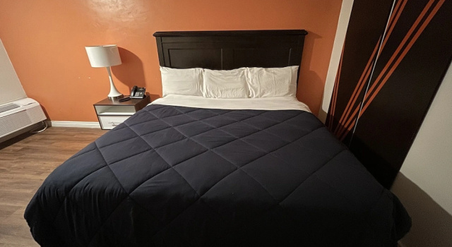 B&J Hotel and Apartment