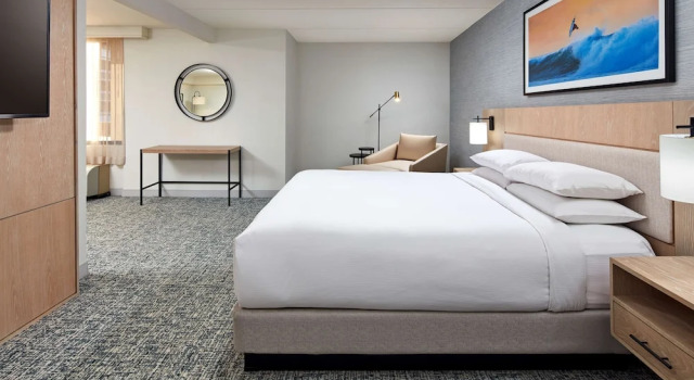Двухместный люкс Premium Hotel MDR Marina del Rey- a DoubleTree by Hilton
