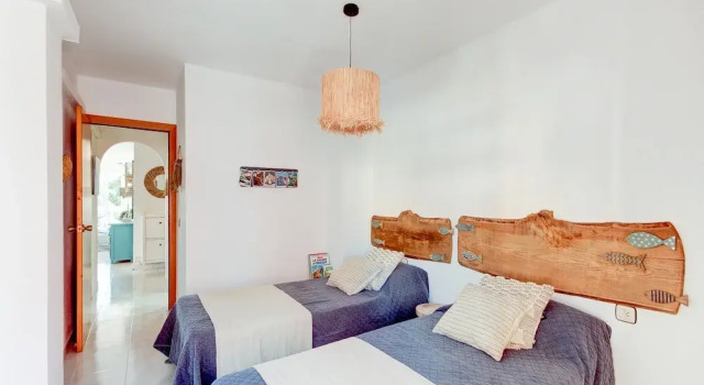 Beachside Stay w/ Pools, Забронировать Апартаменты/квартира Отели Alt Empordà с парковкой, Парковка