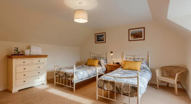Ardveich House, large Scottish estate home with loch & hill views, Забронировать Отель Лохернхед Loch Lomond and The Trossachs National Park