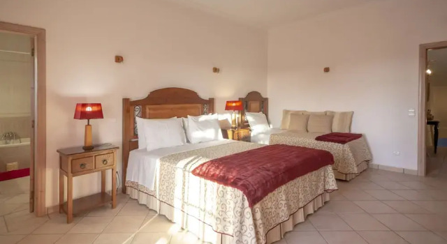 Номер Grand Al Meida Guesthouse