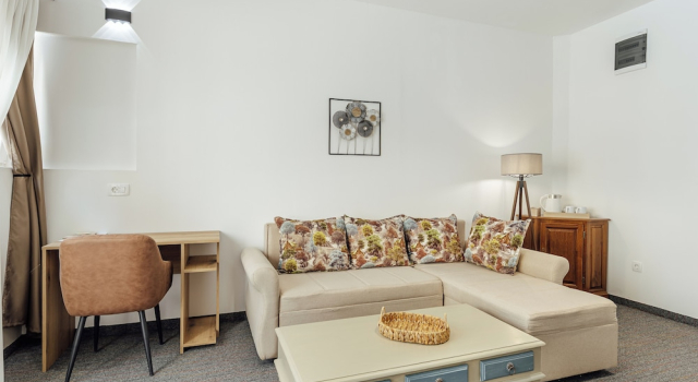 Люкс Deluxe Hotel Subra Atrium