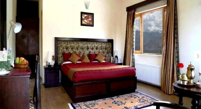 Hotel Royal Palace - Leh, Забронировать Отель Отели Джамму и Кашмира 3 звезды, 3*