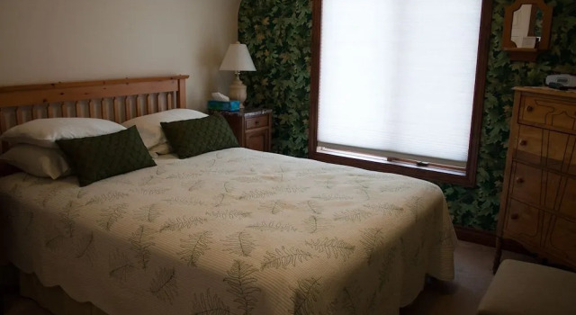 Cedar Gables Bed & Breakfast, Rezervasyon Otel Niagara Wine Region Ontario