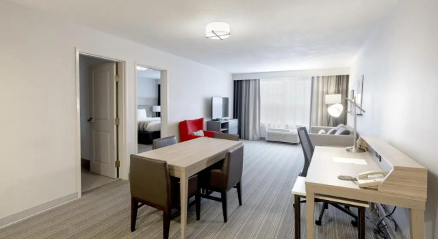 Двухместный люкс Country Inn & Suites by Radisson, Tinley Park, IL