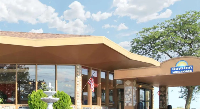Days Inn by Wyndham Toledo, Buchen Sie Hotel Toledo Ohio