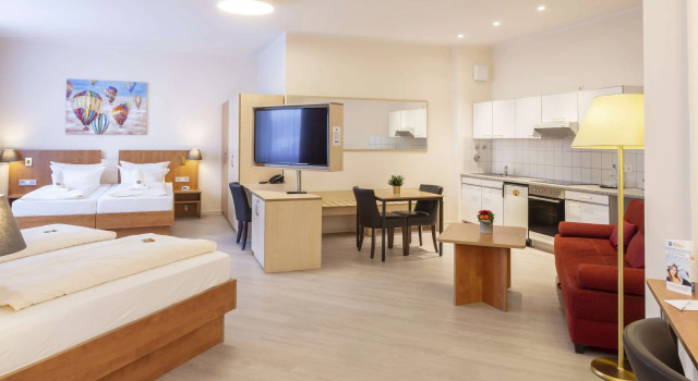 Четырёхместный номер Standard Best Western Hotel Dreiländerbrücke Weil am Rhein / Basel