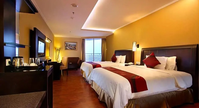 Четырёхместный номер Standard Best Western Mangga Dua Hotel & Residence