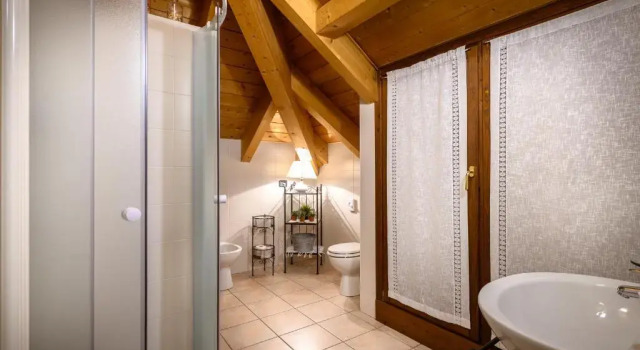 Люкс с 2 комнатами Eco Rooms&Breakfast Tirano
