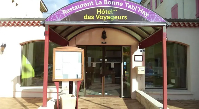Logis Hotel Des Voyageurs Restaurant La Bonne TablHay, Prenota Hotel Hotel a Alvernia con parcheggio, Parcheggio