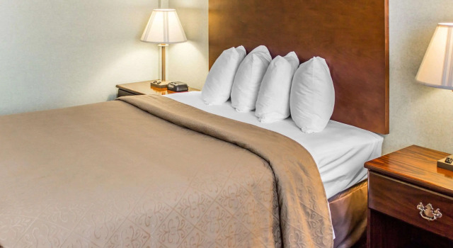 Двухместный номер Standard Quality Inn & Conference Center Franklin Downtown