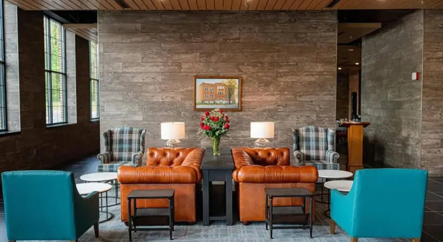 The Schoolhouse Hotel, Buchen Sie Hotel SPA-Hotels in West Virginia, SPA