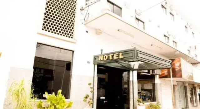 Central Plaza Hotel
