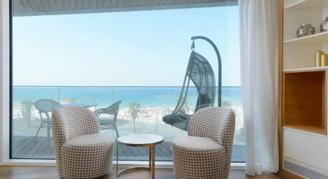 Апартаменты Deluxe с балконом Luxury 2BR on the water by HolyGuest