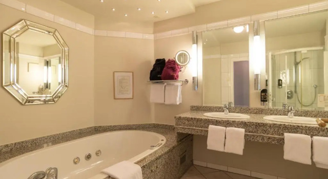 Люкс Romantik Hotel Boesehof