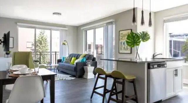 Stay Alfred at 223 E Town, Book Hotel Columbus Ohio