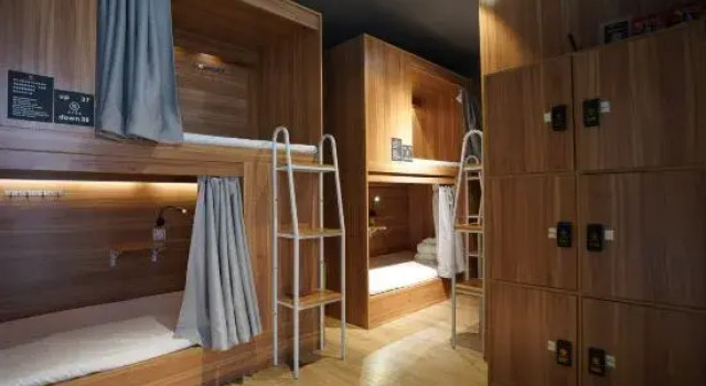 Кровать в общем номере (мужской номер) Sheng 45 Youth Hotel
