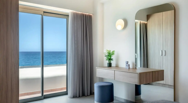 Люкс Premium c 1 комнатой с видом на море Blue Dome Hotel