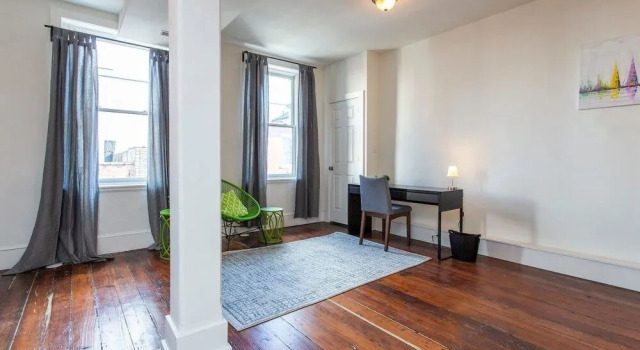 Expansive Loft Located in the Heart of Old City, Забронировать Отель Отели Филадельфии 3 звезды, рядом с National Constitution Center, 3*