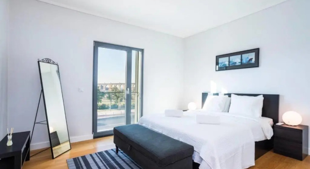Апартаменты GuestReady - Spacious and Modern Campolide Family Apt Fits 6