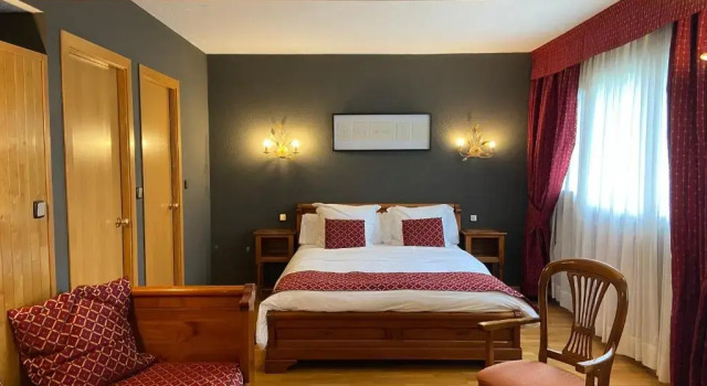 Полулюкс Hotel & SPA Llop Gris