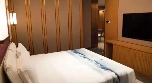Люкс Executive Zhonglu Hotel (Lushan Bailu Avenue)