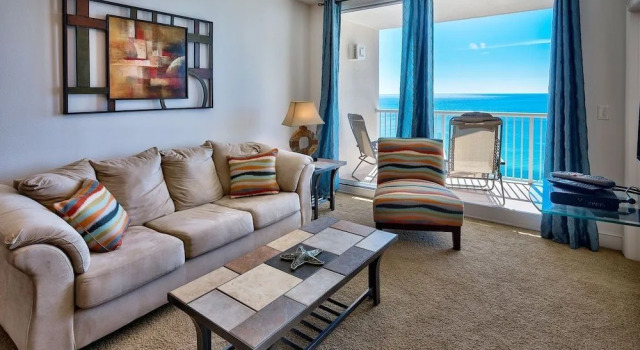 Majestic Beach 2 1704 835636 by RedAwning, Rezerwuj Hotel Hotele w Panhandle Florida z basenem, Basen