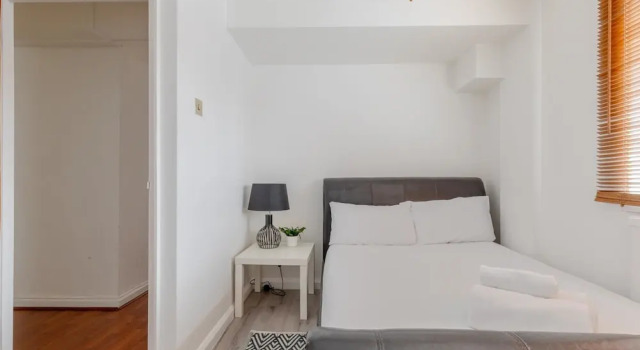 Well Located 2BD Flat 20 Mins to Tower Bridge!, Varaa Huoneisto Asunnot kohteessa Merseyside, Huoneisto