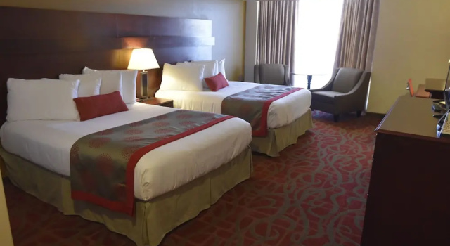 Четырёхместный номер Standard Tropical Inn - North Battleford