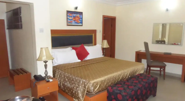 Номер Executive Adna Hotel