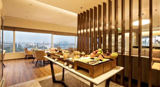 Двухместный полулюкс с видом на город Courtyard by Marriott Bhopal