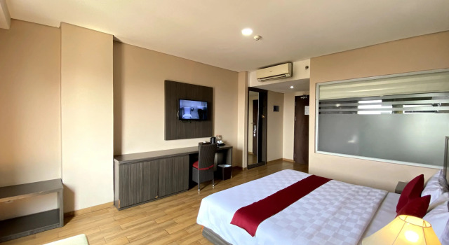 Camera Deluxe Merapi Merbabu Hotels Bekasi