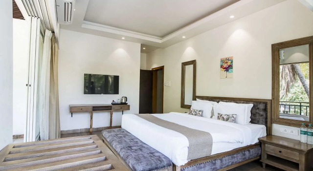 Silver Oak Tropical Resort, By Bay Hotels, Забронировать Отель Отели штата Махараштры с бассейном, Бассейн