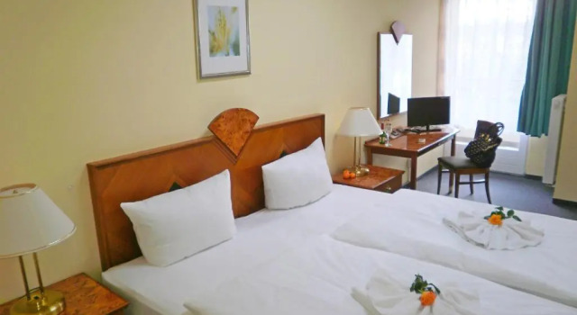 Двухместный номер Standard Hotel Amadeus Central