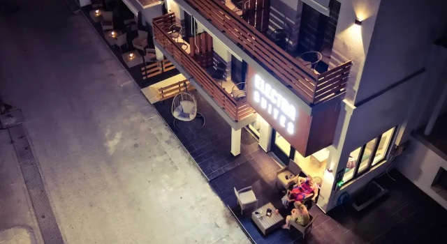 Electra Suites