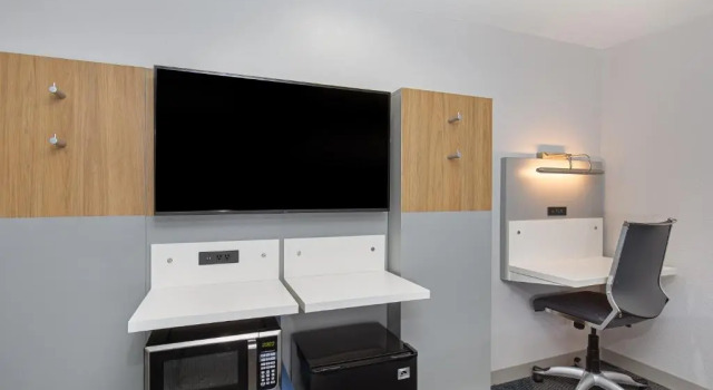 Люкс c 1 комнатой Microtel Inn & Suites by Wyndham Manchester - Newly Renovated