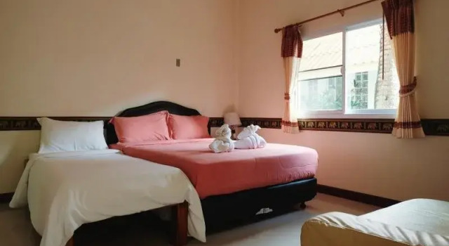Reaun Araya Hotel, Rezervovat Hotel Hotely v Ubolratana s parkováním, Parkování