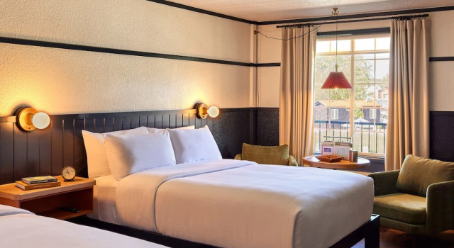 Четырёхместный номер Standard с видом на бассейн High Country Motor Lodge - Near NAU and Downtown