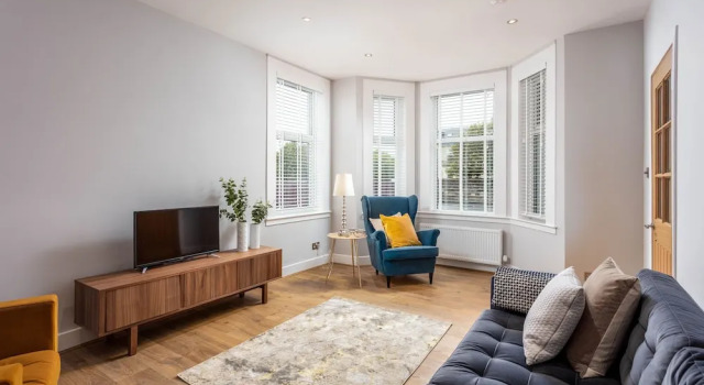 Коттедж Classic Seafield House - Donnini Apartments