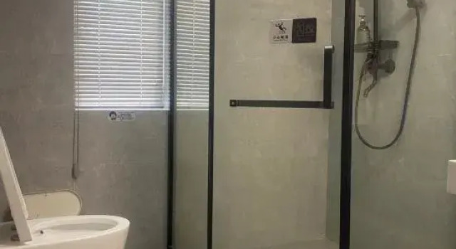 Кровать в общем номере Lipian Yasu Hotel (Guilin Two Rivers And Four Lakes)
