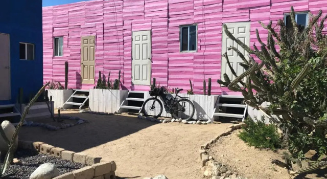 Кровать в общем номере (женский номер) Susu’Z Village Hostel and Rooms