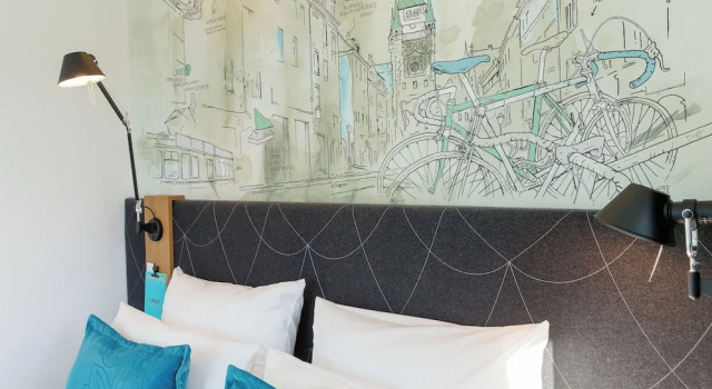 Номер Standard с балконом Motel One Freiburg