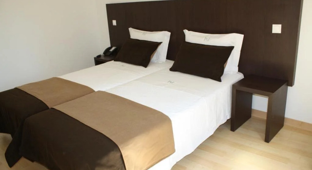 Hotel Vitória, Забронировать Отель Отели Коимбры с парковкой, рядом с Маленькая Португалия, Парковка