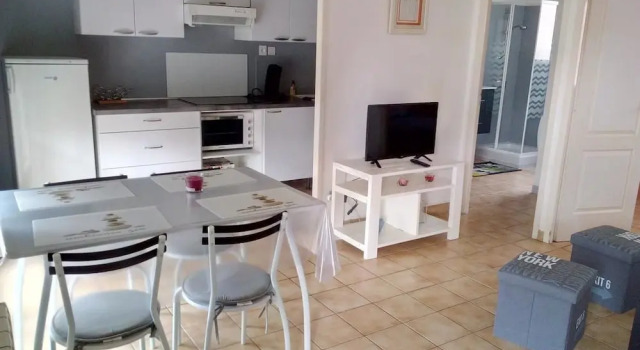Caroline, Rezervovat Hotel  