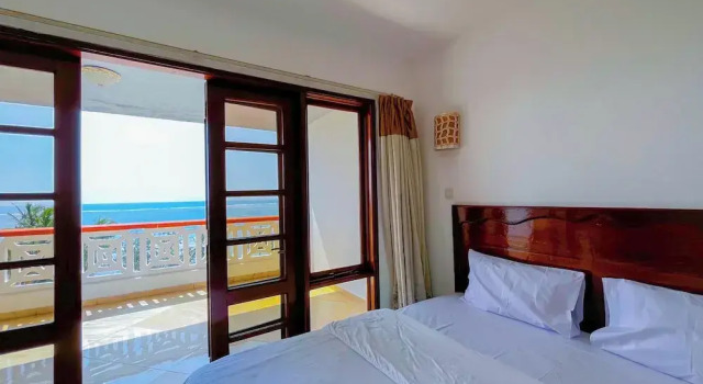 Апартаменты Nate's Homes & Suites