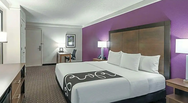 Двухместный номер Standard с частичным видом La Quinta by Wyndham Lubbock West Medical Center