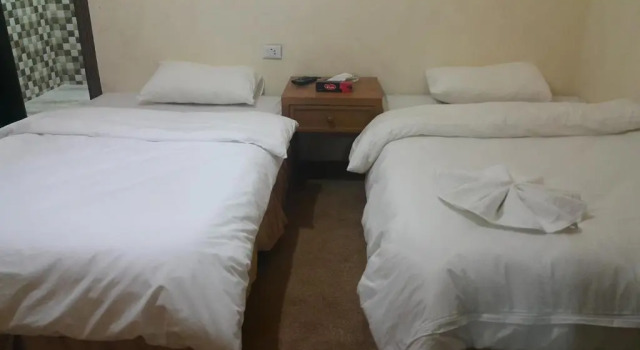Трёхместный номер Al-Houriat Hotel
