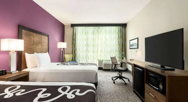 Номер Standard La Quinta Inn & Suites by Wyndham Burlington
